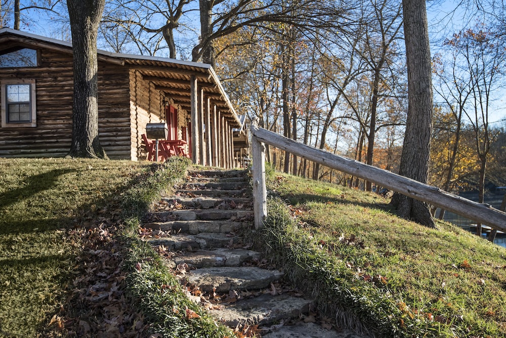 Lindsey's Resort