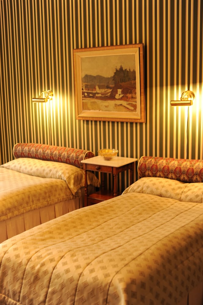 Kronovalls vinslott