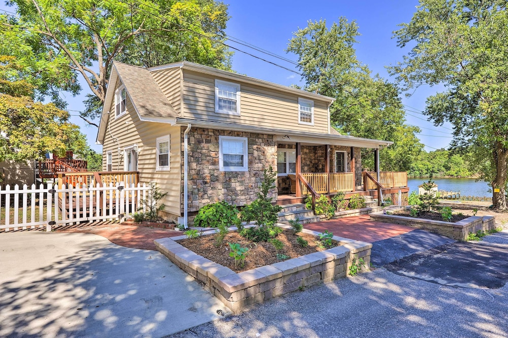 Sunny Glen Burnie Home - On-site Water Access - Property Image 28