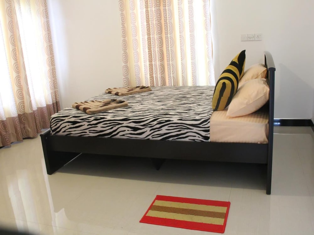 Lizzie Villa Guest House