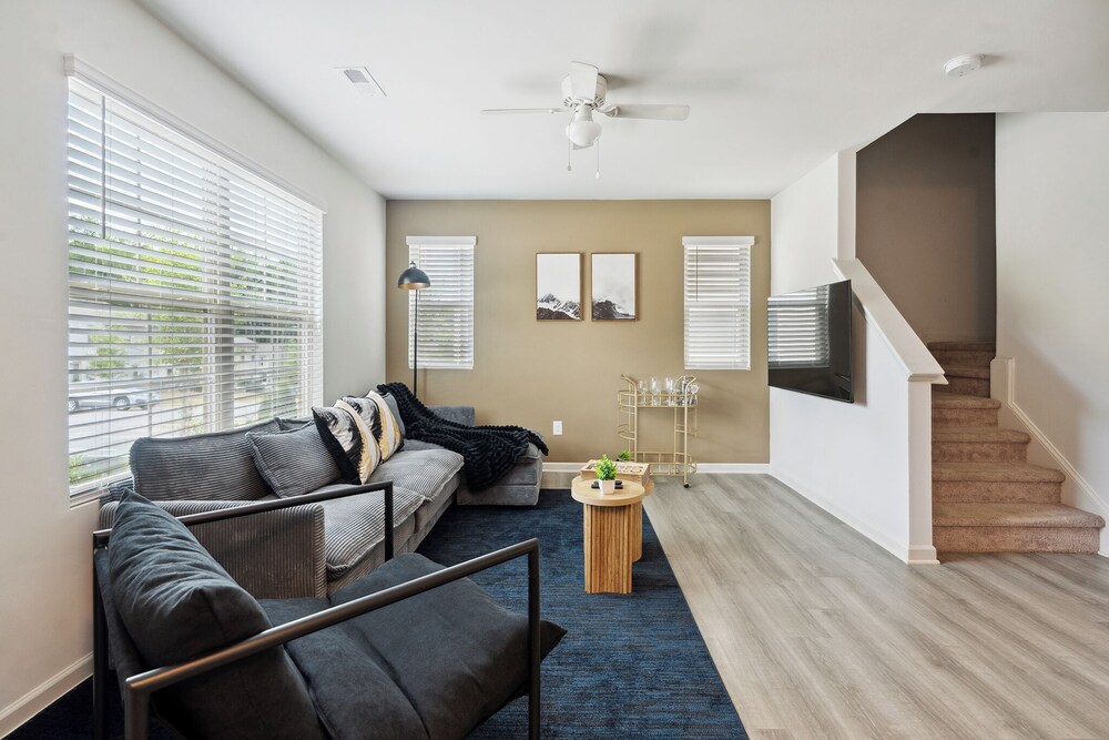 King 3BR Townhouse Mins to Cary NC State