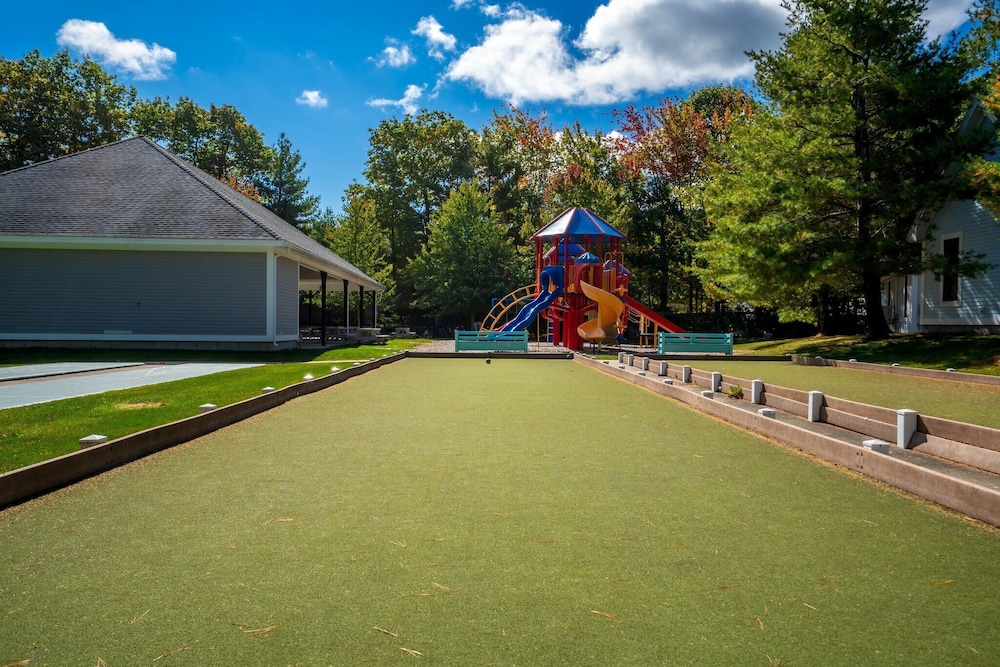 Pool Hot tub Pickleball Sauna Games & More