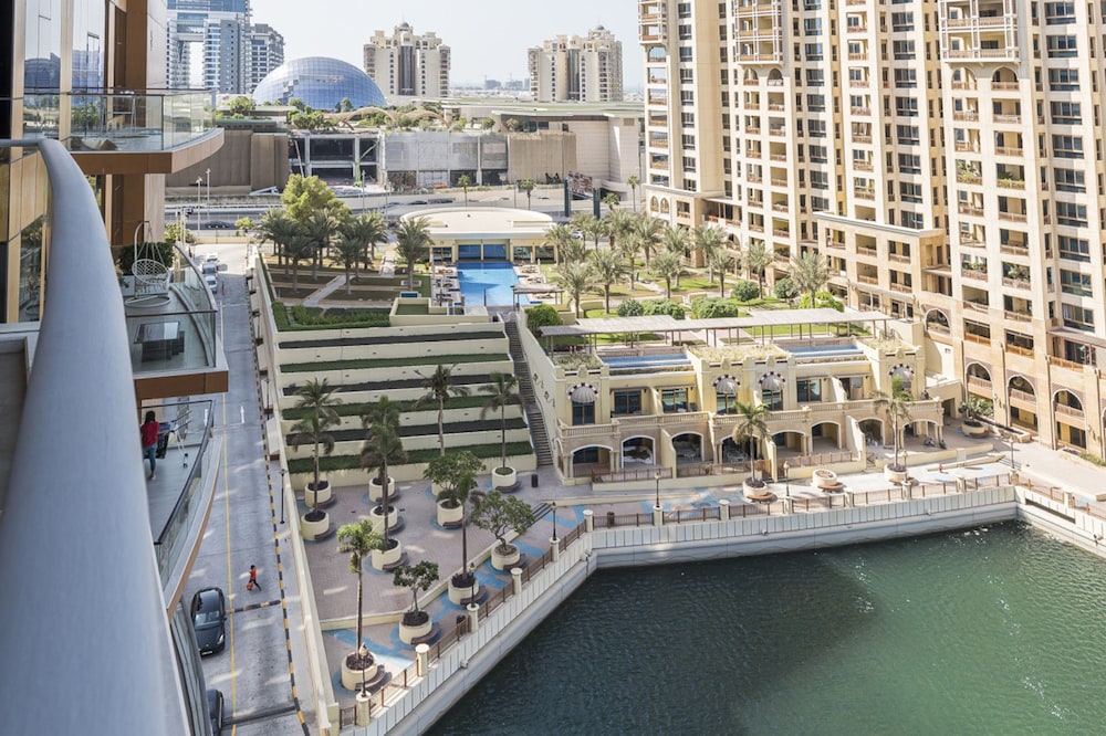 Emerald at Tiara Beach Residences With Atlantis Views