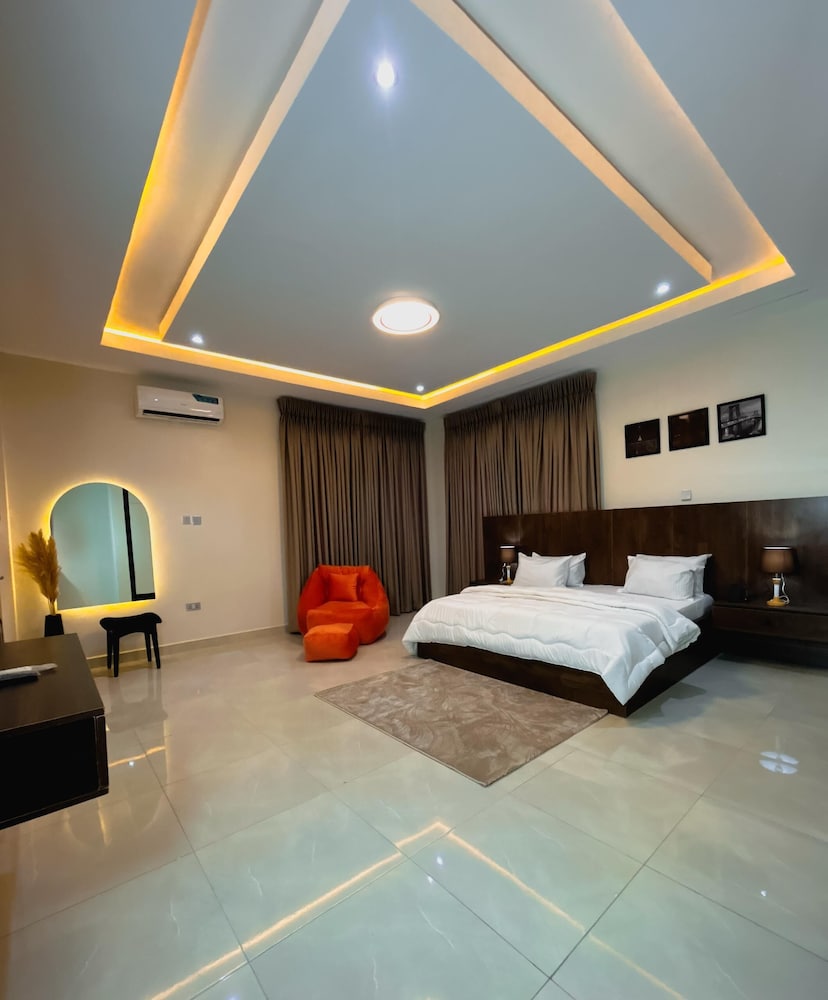 Nook and Cranny Apartment