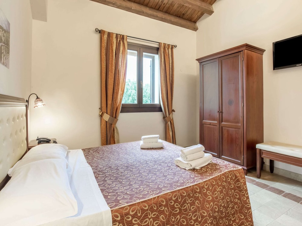 Holiday Home in Carlentini With Swimming Pool view 2