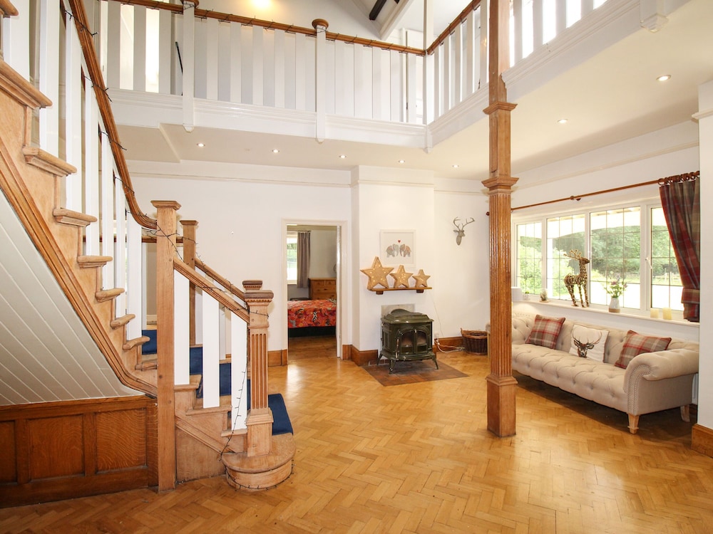 Deer Leap House