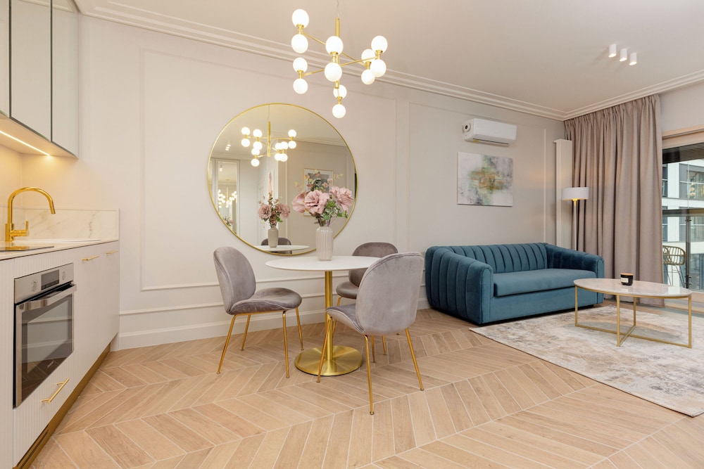 Mennica Residence by Renters Prestige