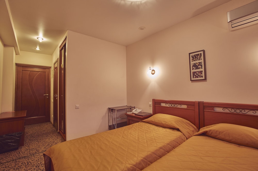 Le Vashoff Hotel