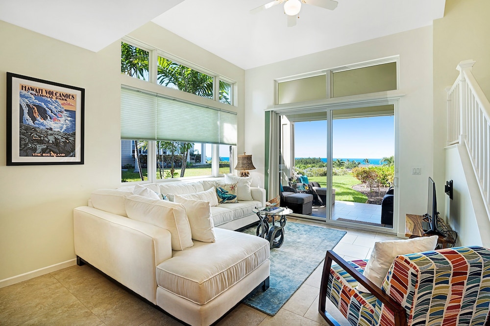 Ocean View - AC & Wifi - Walk to Beach & Shopping - Vrkcv