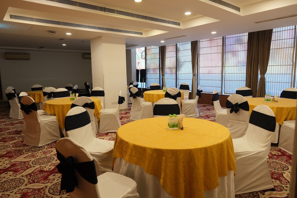 DEVENTURE HOTEL