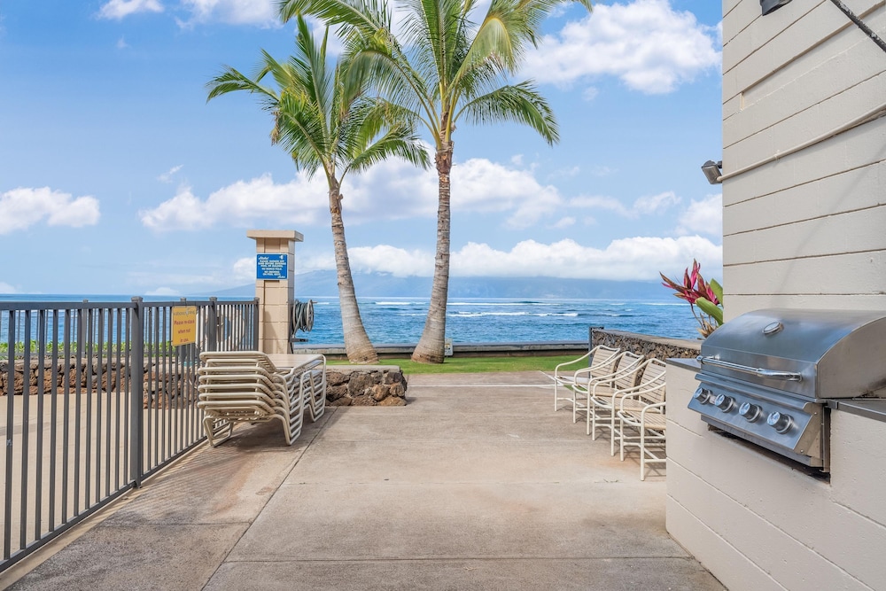 Kahana Reef 215 in Lahaina