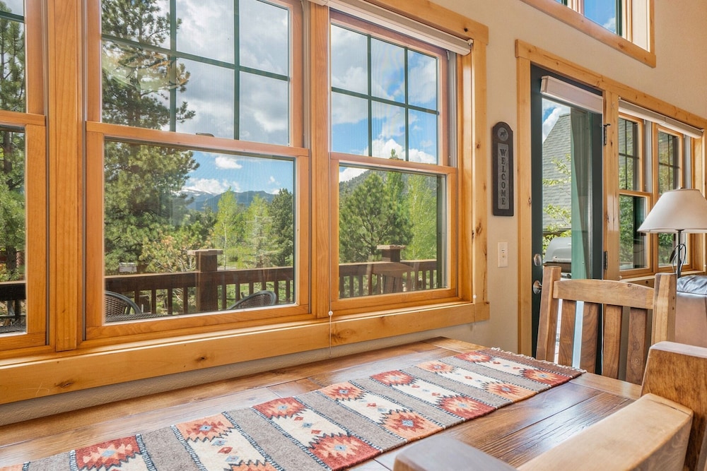 Cozy Solitude Cabins - Estes Park CO