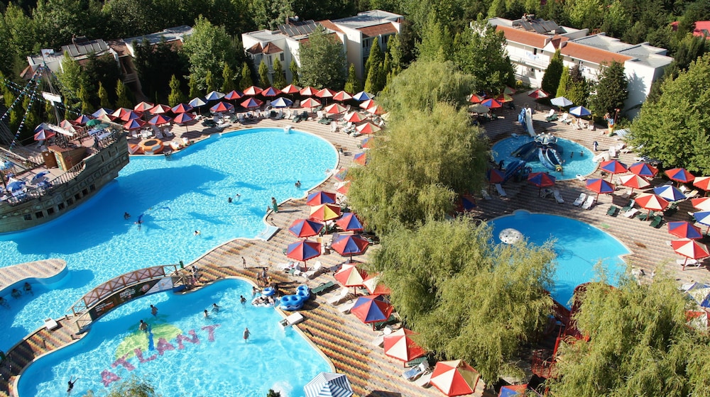 Atlant Holiday Village