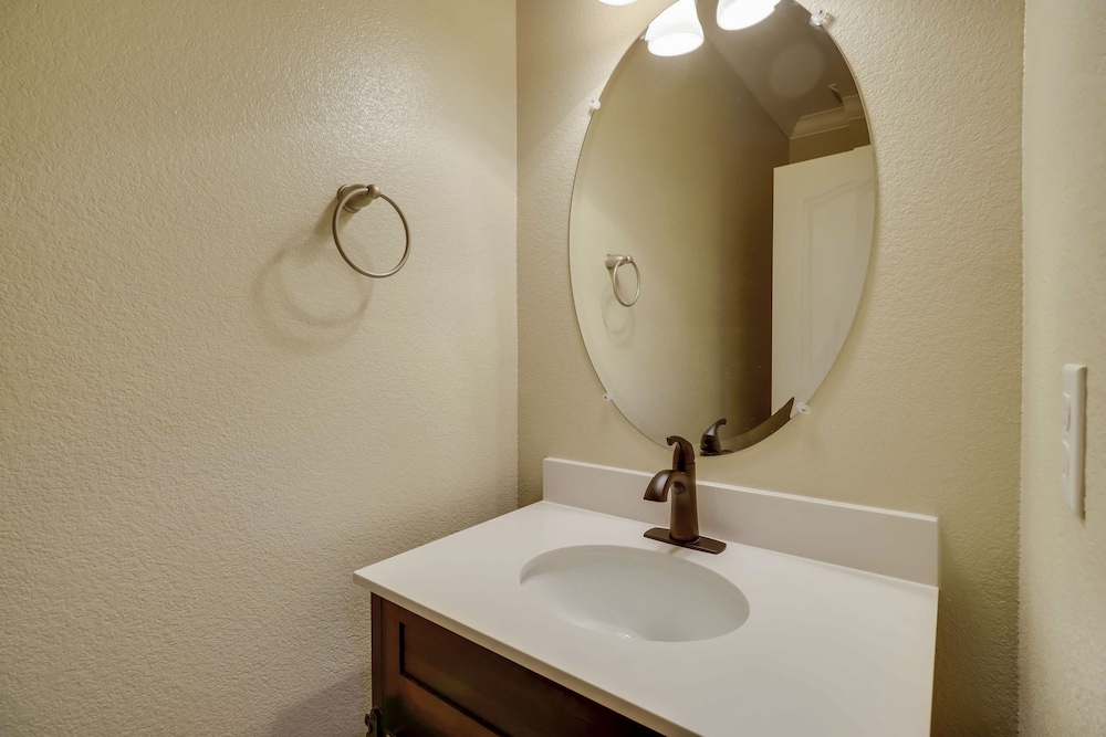 Reno Vacations - Reno Home 7 Mi to Reno-sparks Convention Center! - Property Image 12