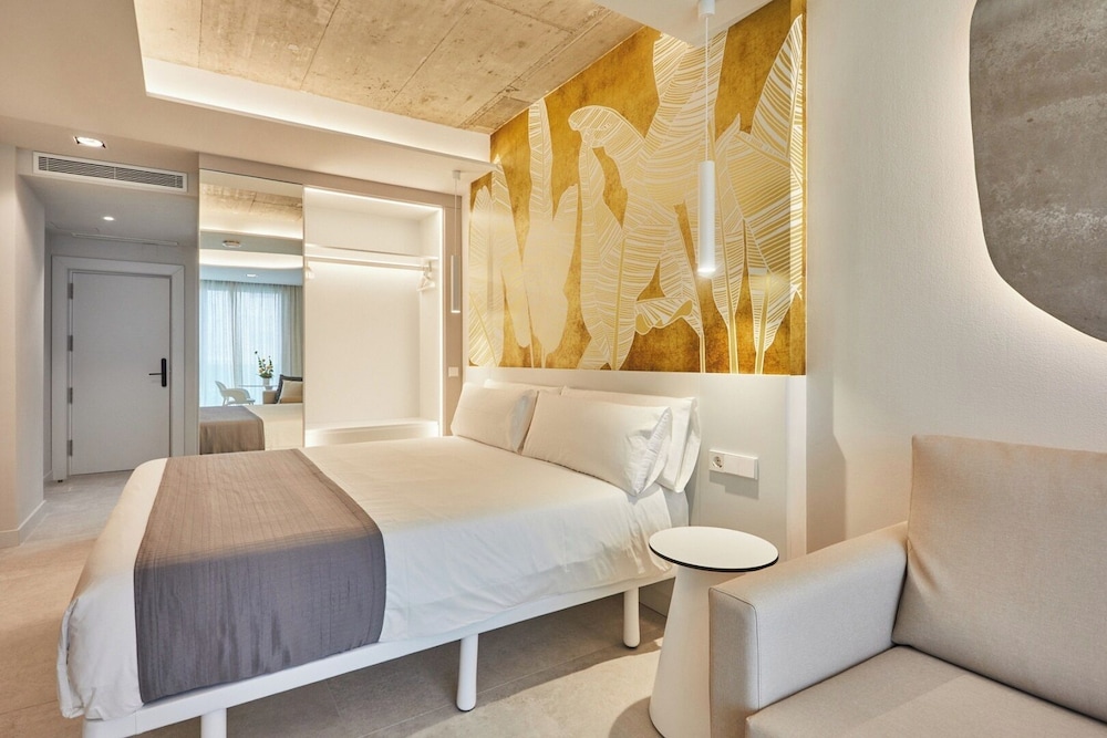 Silken Atlantis Suite – Holiday Homes