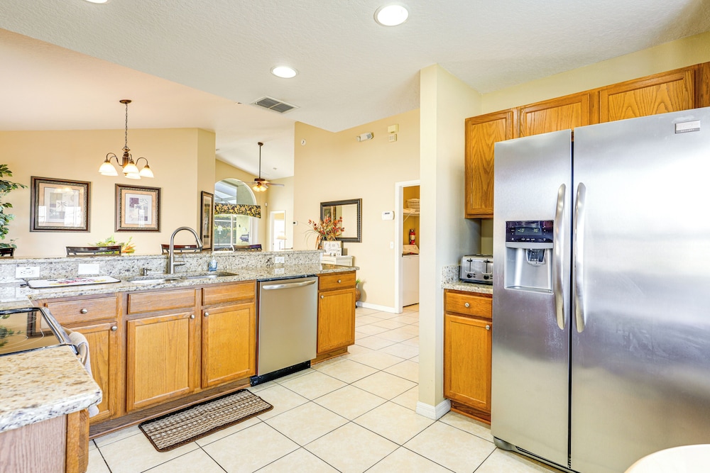 16 Mi to Disney: Home w/ Game Room & Pool