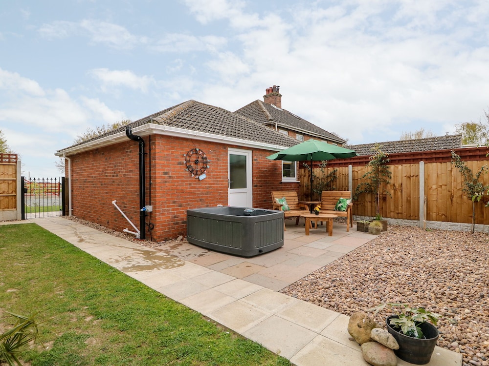 Marsh View Cottage