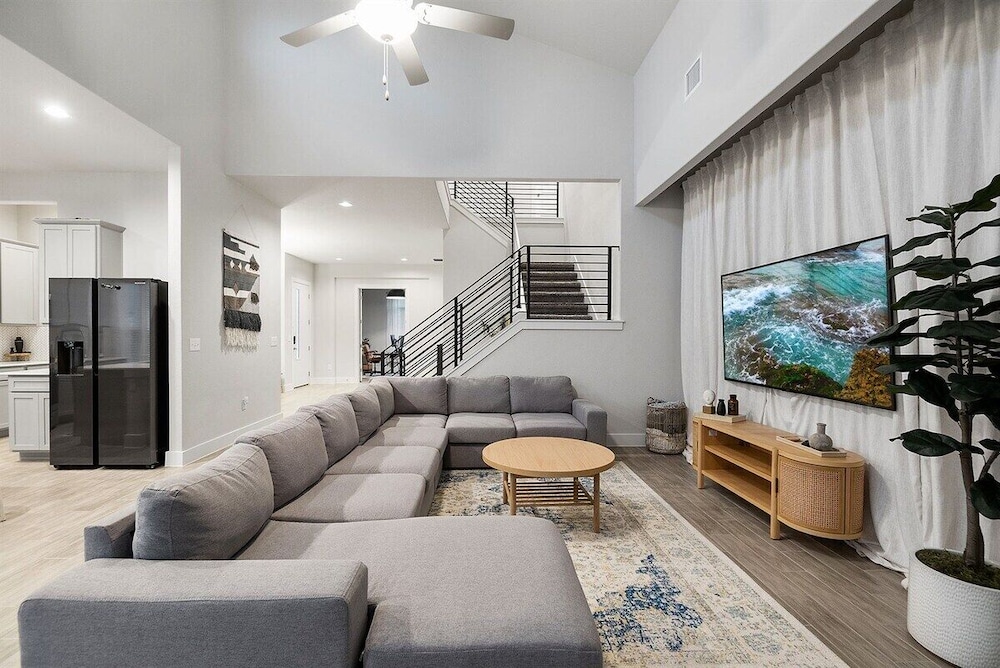 Spacious Cozy 4B Home in Frisco