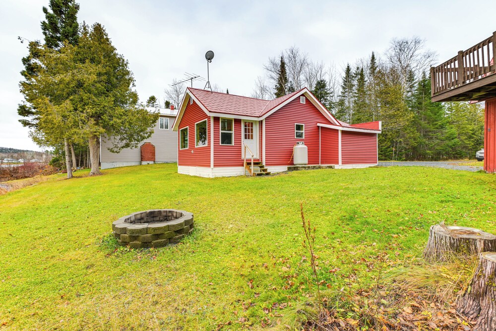 Waterfront Oasis: Family Retreat on Long Lake!