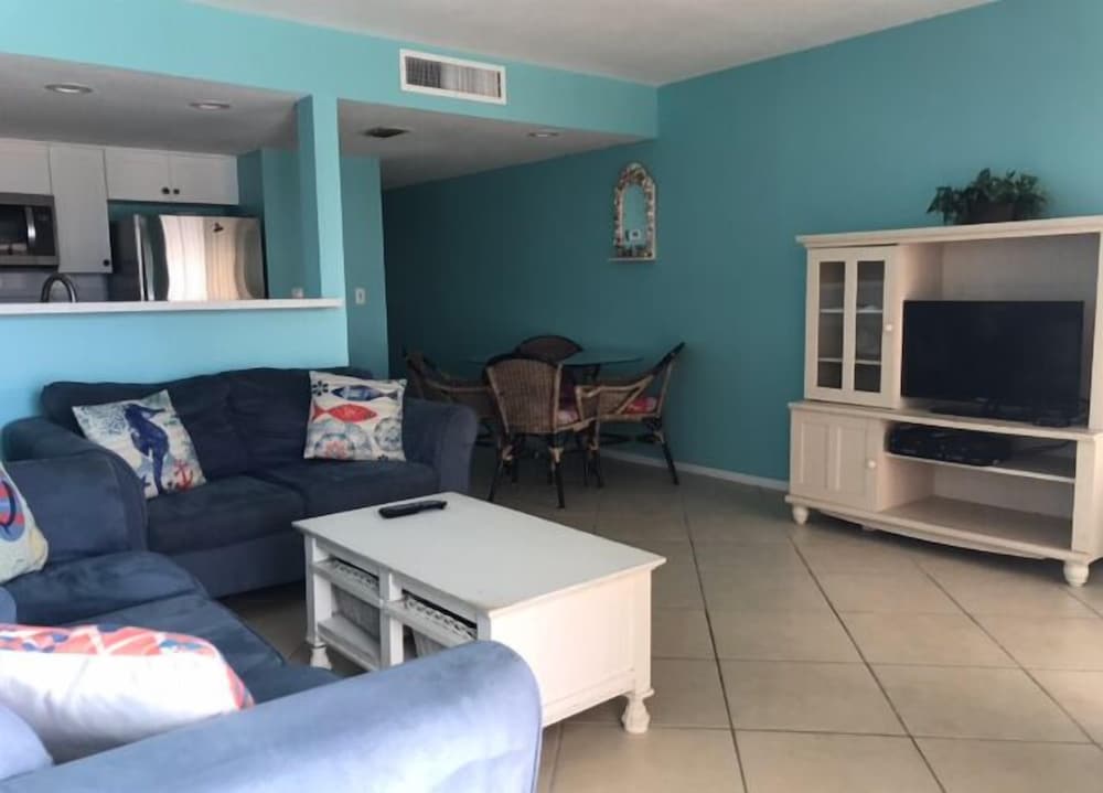 Coconuts Beach Resort