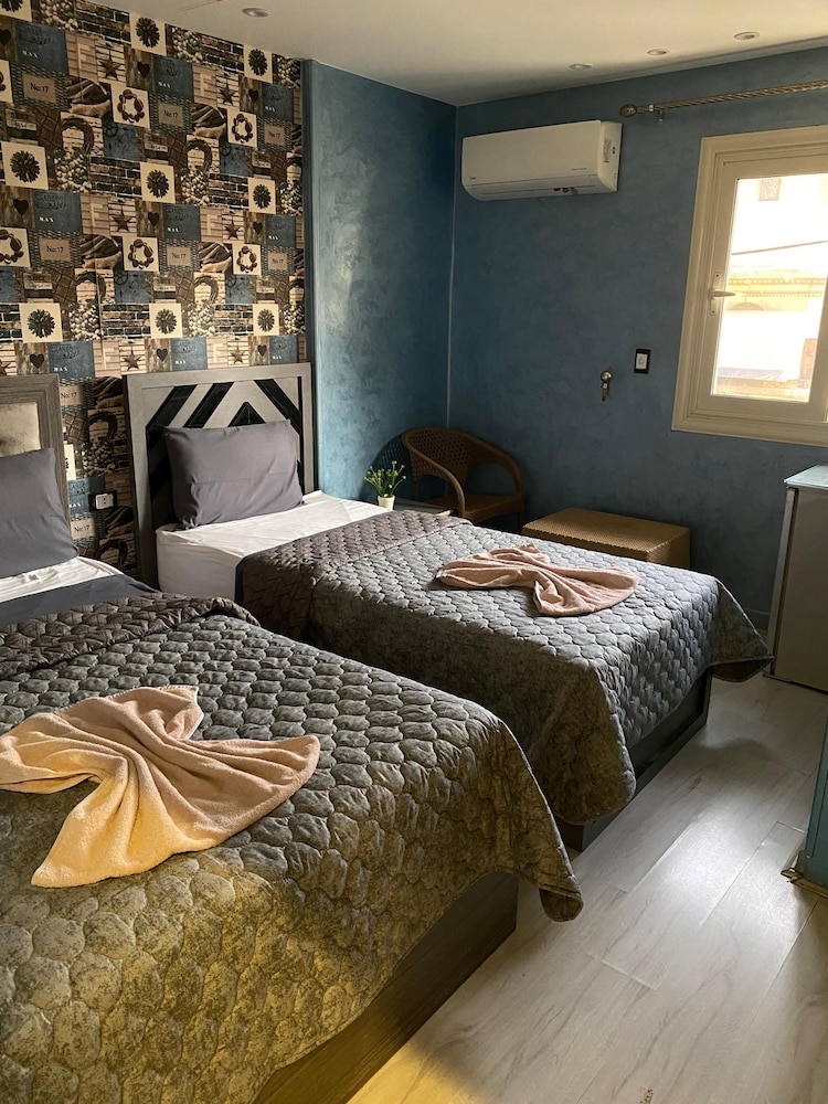 Sunset Hostel