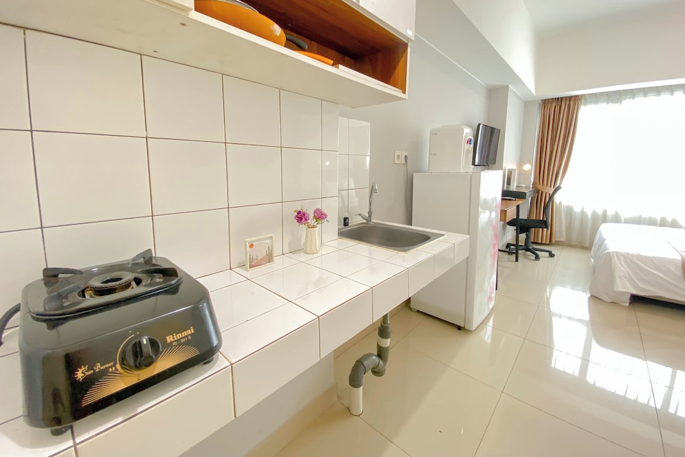 Good Location And Simply Studio Springlake Summarecon Bekasi Apartment