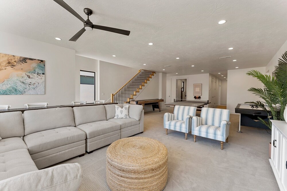 Lula Cove 7 Bedroom Home