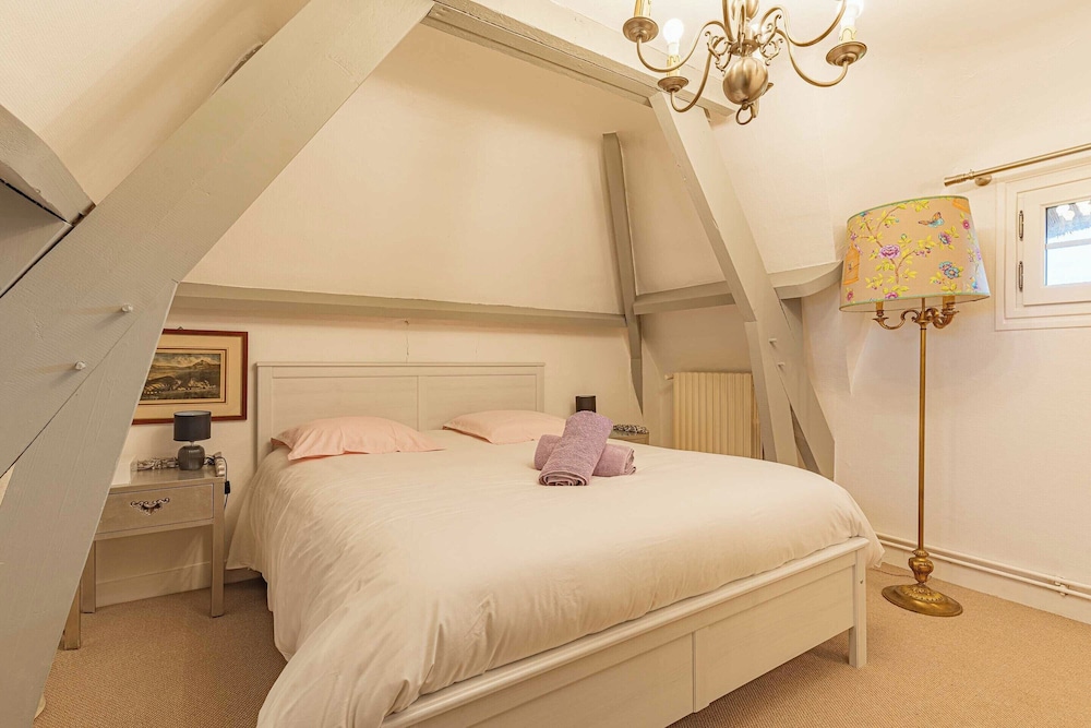 Pleasant Country House - 4bd/8p - Normandy