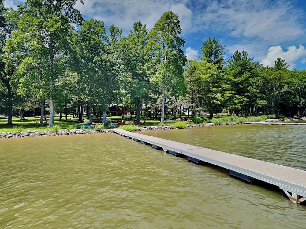 Crow's Point Lakehouse by Taylor Made Deep Creek