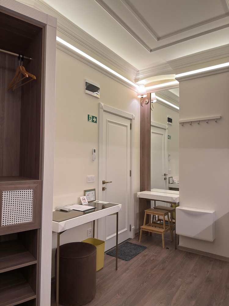 Oasis Inn Budapest