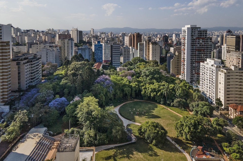 Moderno com AC academia 24h e rooftop