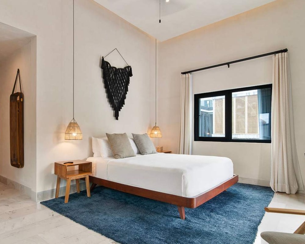 Prime 5th Ave Stay - 4BR With King Beds City Views