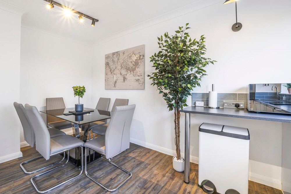 Angus Suites by Your Lettings