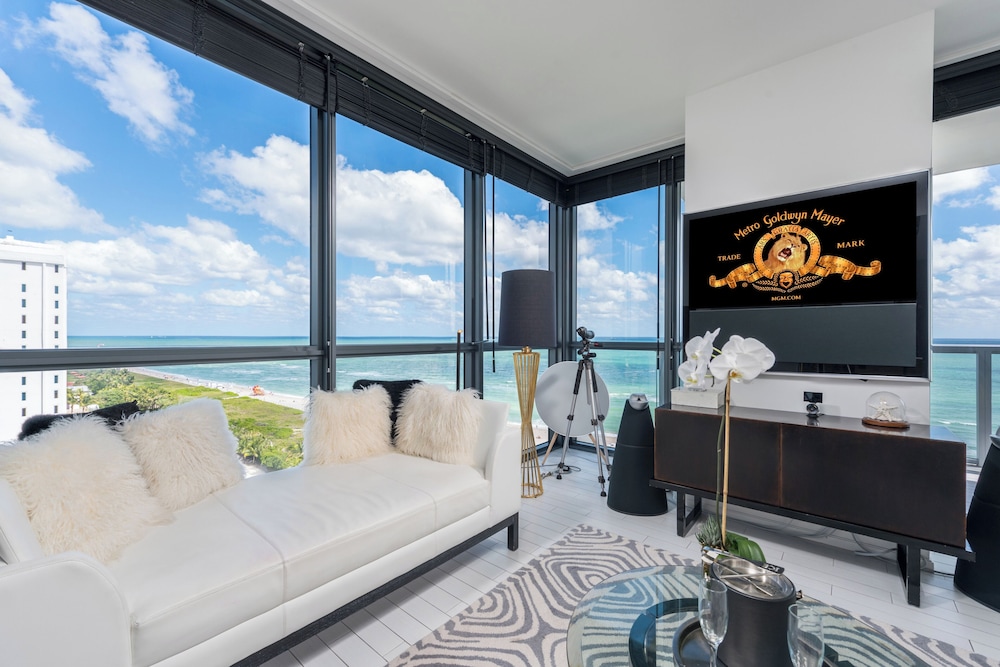 Luxury Vacation Rentals in South Beach by LRMB