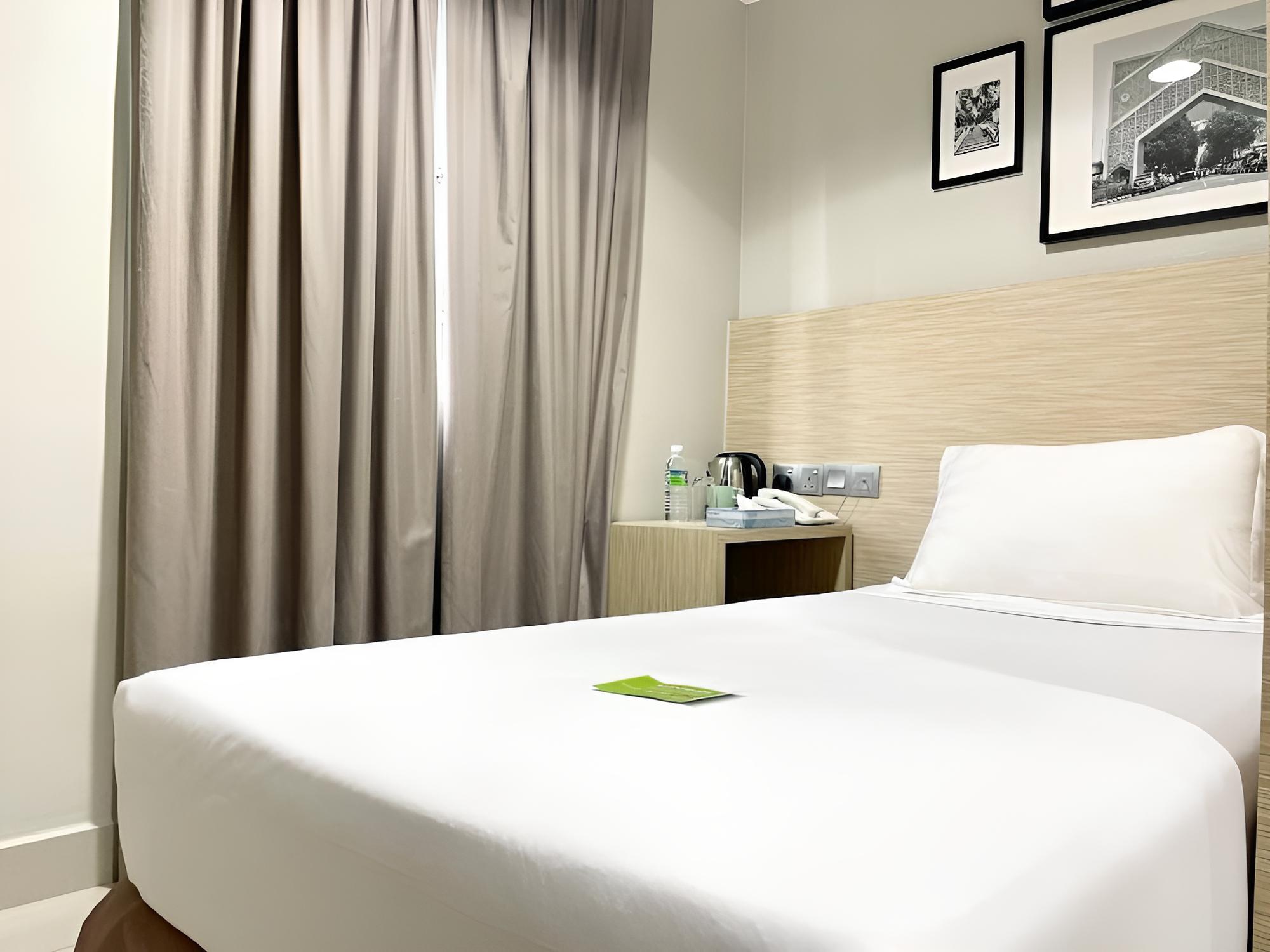 Hotel Living At Dsulaiman