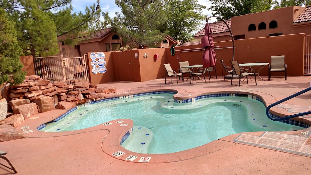 Sedona Pines Resort