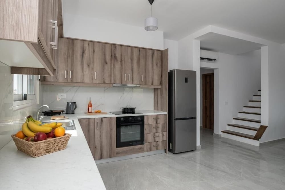 Elhasa Laganas Villa by Elite