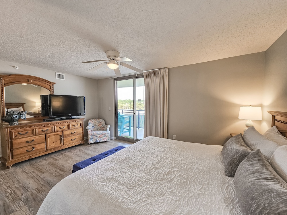 Brighton 103, Ocean View Condo, Full Amenities. 2 Bedroom Condo