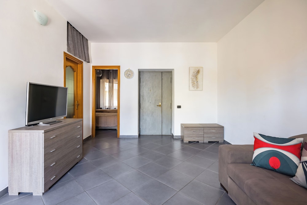 Revolutionary Apartment Near Duomo Station