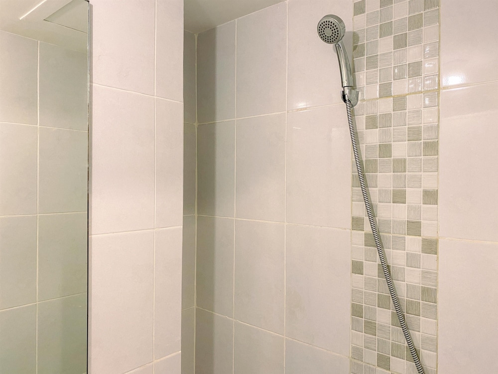 Minimalist Cozy Studio Apartment Tokyo Riverside Pik 2