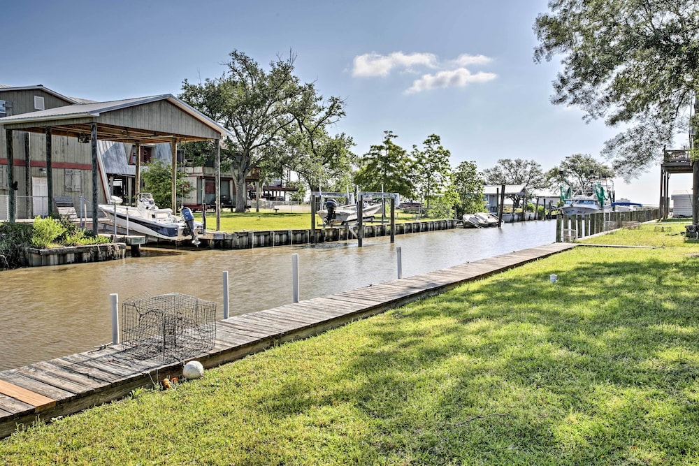 Private Dock w/ Lift: Waterfront New Orleans Home! view 4