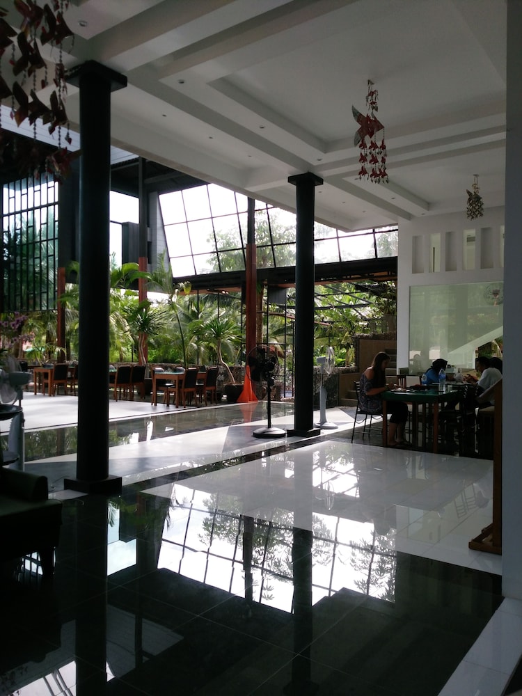 Green View Village Resort