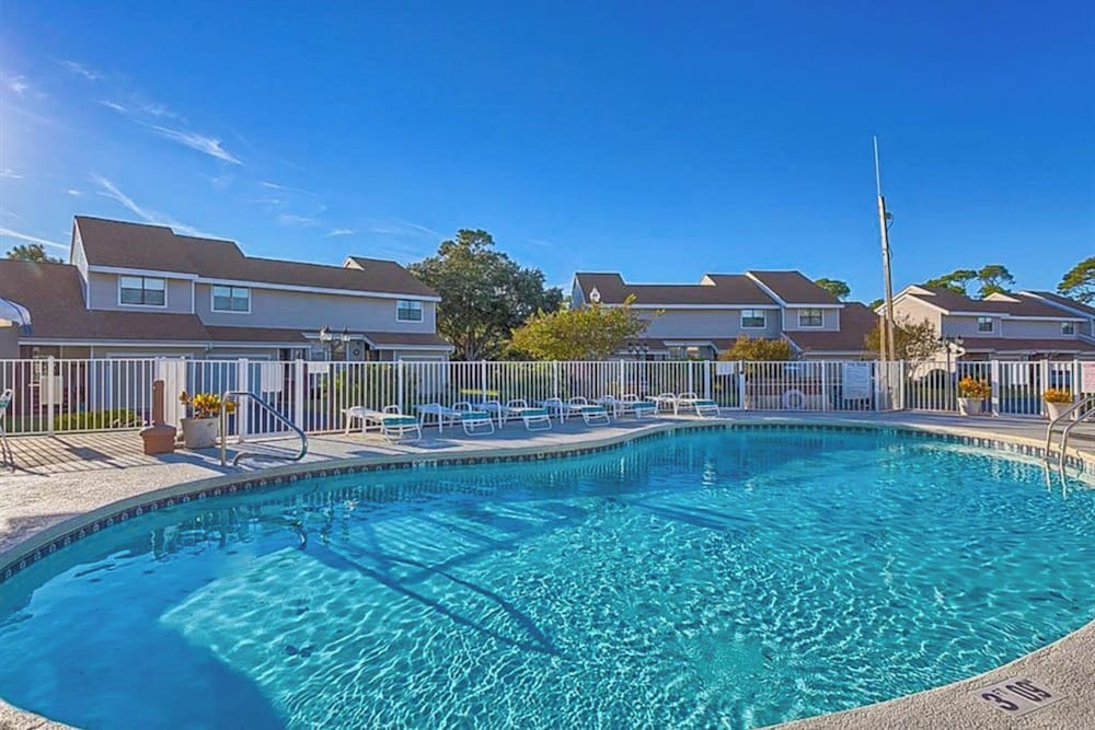 Mariner Lakes Condos