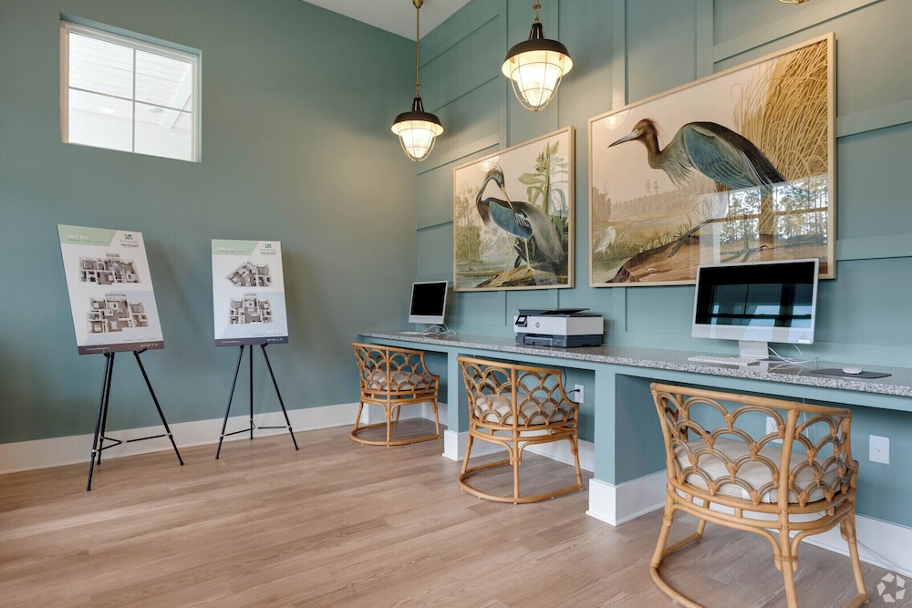 Luxurious Apartments - Pool Gym Bikes