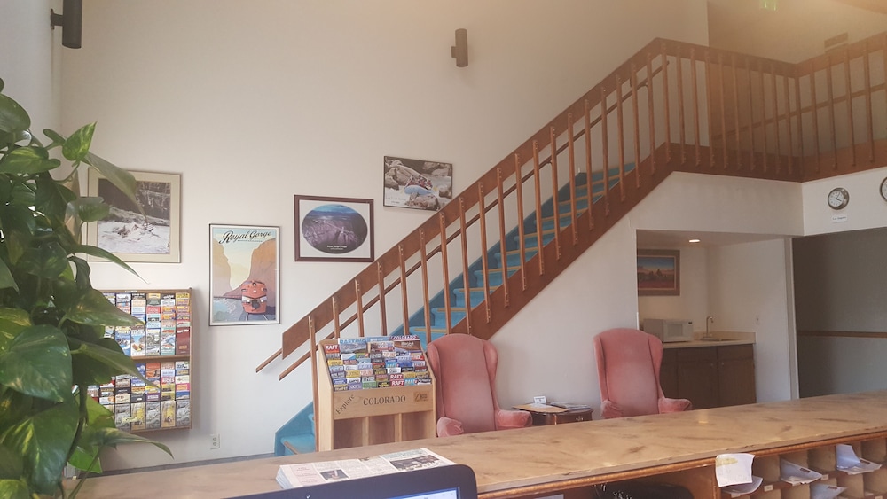 Canon City Vacations - Budget Host Royal Gorge Inn - Property Image 1