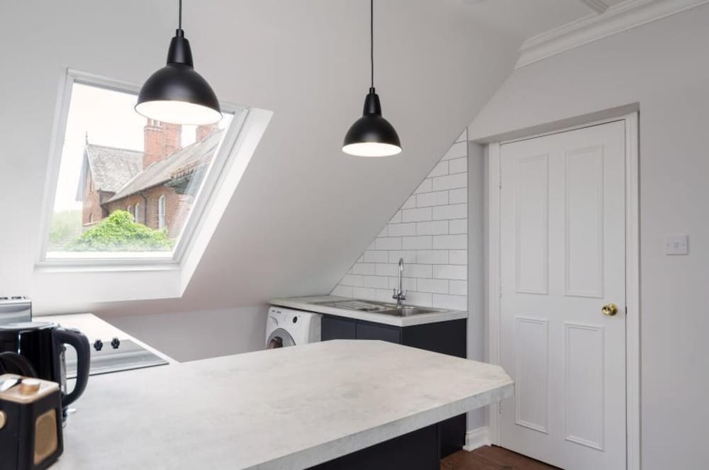 Time is Now! Beautiful Apartment in York view 5