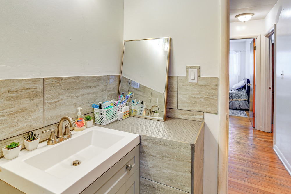 4 Mi to Dtwn: Pet-friendly Home in Utica