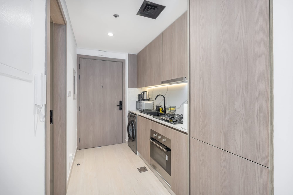 Charismatic Studio in Laya Heights Perfect for 2