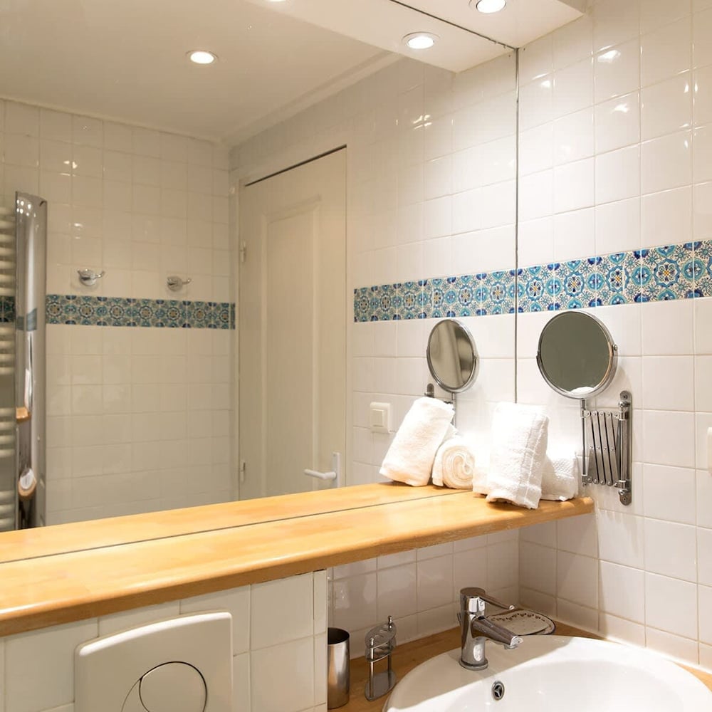 Coquelicot Delightful 1 Bedroom Apt Near Eiffel Tower