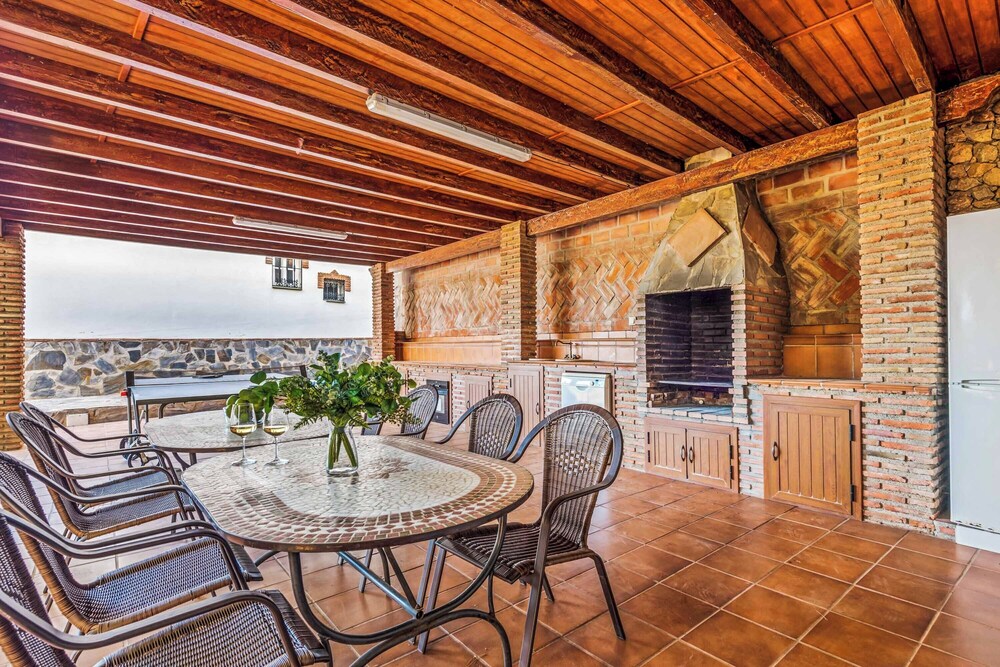 Villa Maria Isabel